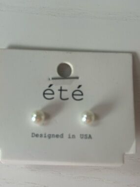 ETE White Pearl Stud Earrings